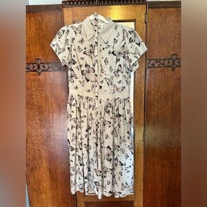 Adorable butterfly midi dress 8/10